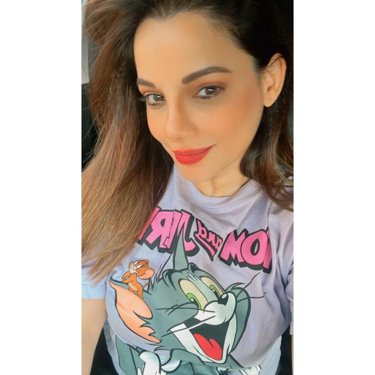kanica_kanica's tweet photo. Give a woman the right lipstick and she can conquer the world.
#selfie #instagood #instaexplore #makeup #lipstick #mood #carselfie #glow #kanikamaheshwari https://t.co/CHXyaHKZyR
