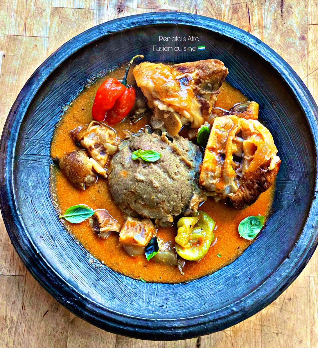 renatacuisine's tweet photo. Did you know that this is the Year of the Millet ? 
How about this Fonio aka Fundai and Sorghum Fufu ( Fufu )
Paired with Cow Foot light Soup 
#afrofusionchef
#yearofthemillet2023 
#fonio 
#Fundai 
#salonechef 
#salonetwitter 🇸🇱 https://t.co/EjIaAjQOuV