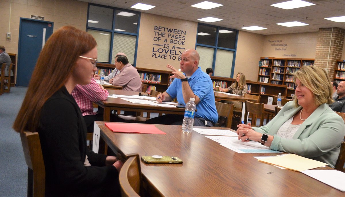 HardinCoSchools's tweet photo. Our Work Ethic Certification program shows students soft skills are essential in the workplace! 

We appreciate our partners who perform real interviews with our students to help them build on those skills!  

These are pics from @CHHS_HCS WEC interviews.  #HCSBetterTogether https://t.co/4exySJ5Ukt