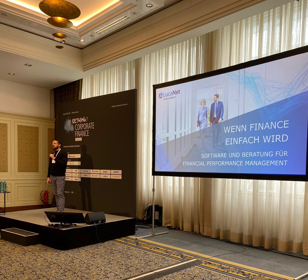 Vielen Dank für die spannenden Insights auf der #Rethink!Corporate #Finance! Wir freuen uns über viele interessante Impressionen aus dem Austausch mit zahlreichen Teilnehmern. Bleiben Sie auch nach dem #Event weiterhin mit uns in Kontakt. Zum Newsletter: okt.to/HSYCIn