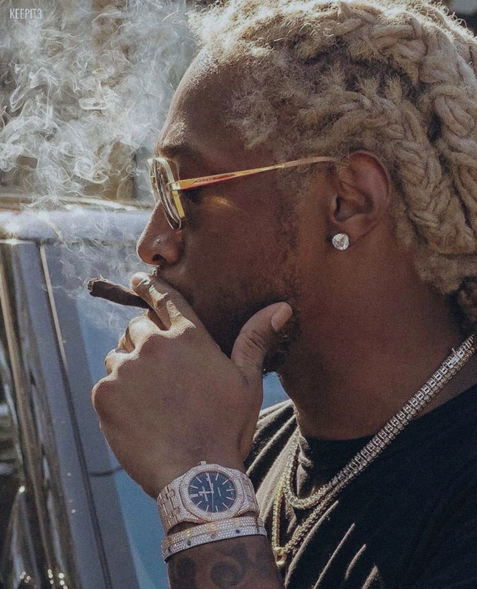 toxicking's tweet image. About to text her "I wont bother you no more" for no reason