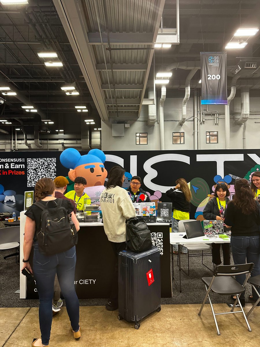 ciety_xyz's tweet photo. Yesterday, CIETY booth was on fire🔥 @Consensus2023 #Consensus2023

Thanks for visiting our booth yesterday, everyone💚Our awesome merchandise is ready for you, today.

Make sure to stop by booth 354 to experience #CIETY, an amazing social tool for web3 community! https://t.co/eHi0nPMZEn