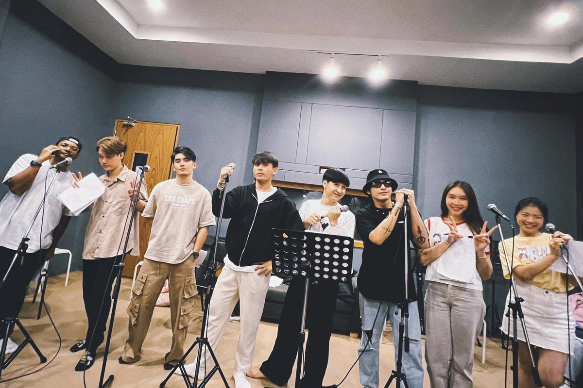Margaret_Satur's tweet photo. You are my Stars. 💫✨🤍
#PangpondSp #Samwrld
#Chinjung_ynt #ShanePach
#ArtistTH #Saleessn
#JamesJed #MeePoonyada #TheStar2022 https://t.co/MG9wa1DKsa
