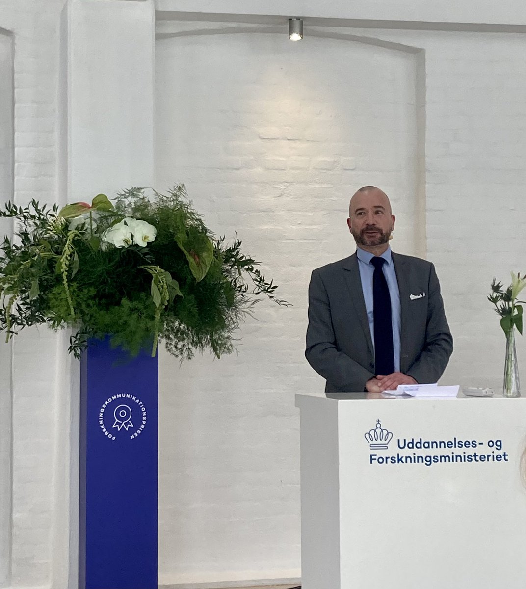 Julie Sommerlund (@juliesommerlund) on Twitter photo Tillykke til <a href="/splidsboel/">Flemming Splidsboel</a> som i dag får @UFM_MINs forskningskommunikationspris 🥇. En vigtig pris for en vigtig indsats. Tillykke til <a href="/splidsboel/">Flemming Splidsboel</a> som i dag får @UFM_MINs forskningskommunikationspris 🥇. En vigtig pris for en vigtig indsats.