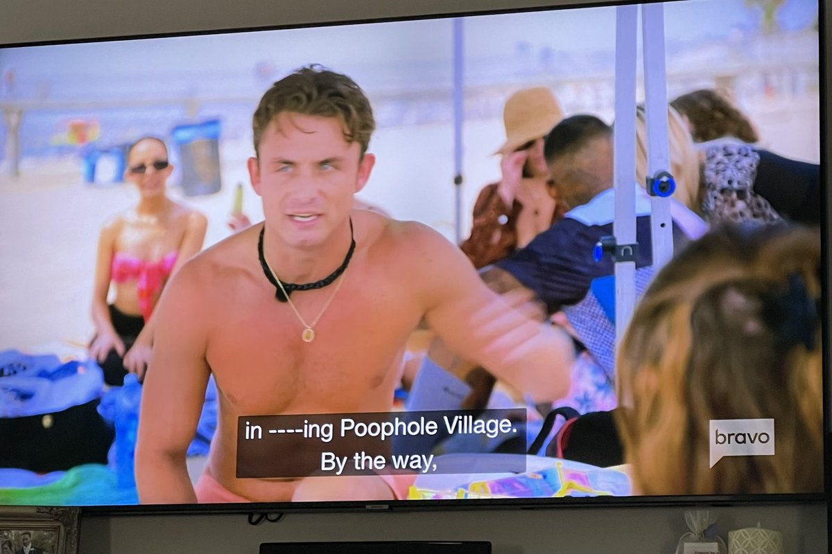 MichelleMohnett's tweet photo. Poophole Village 😂🤣😂🤣😂🤣#VanderpumpRules https://t.co/JrgoU8WouE