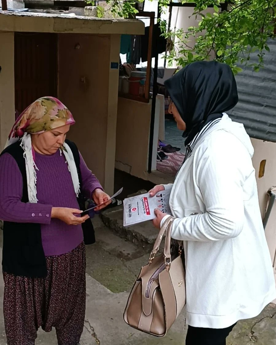 mhpcamliyayla's tweet photo. #BAĞÇATAĞI #Mahallesi #Ziyaretimiz.
İlçe Başkanımız Sn.Ali Rıza #Genç ve Kaçep Başkanımız Sn.Canan #Gür ilçemiz Çamlıyayla'da #Cumhurittifakının zaferi için mahallemizi hane hane ziyarette bulunarak tek tek vatandaşlarımız ile biraraya geldiler.
#BiroyErdoğana
#BiroyMhp https://t.co/vhzPEP5IOl