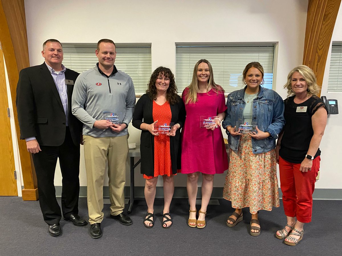 Congrats to <a href="/jcjaybirds/">Jefferson City High School</a> Student Council Advisors for being named JC Schools Staff Champions at the the board of education meeting! They were honored for their work in hosting the 75th annual Missouri Association of Student Councils Convention.  #JCSchoolsChampions #JayPride