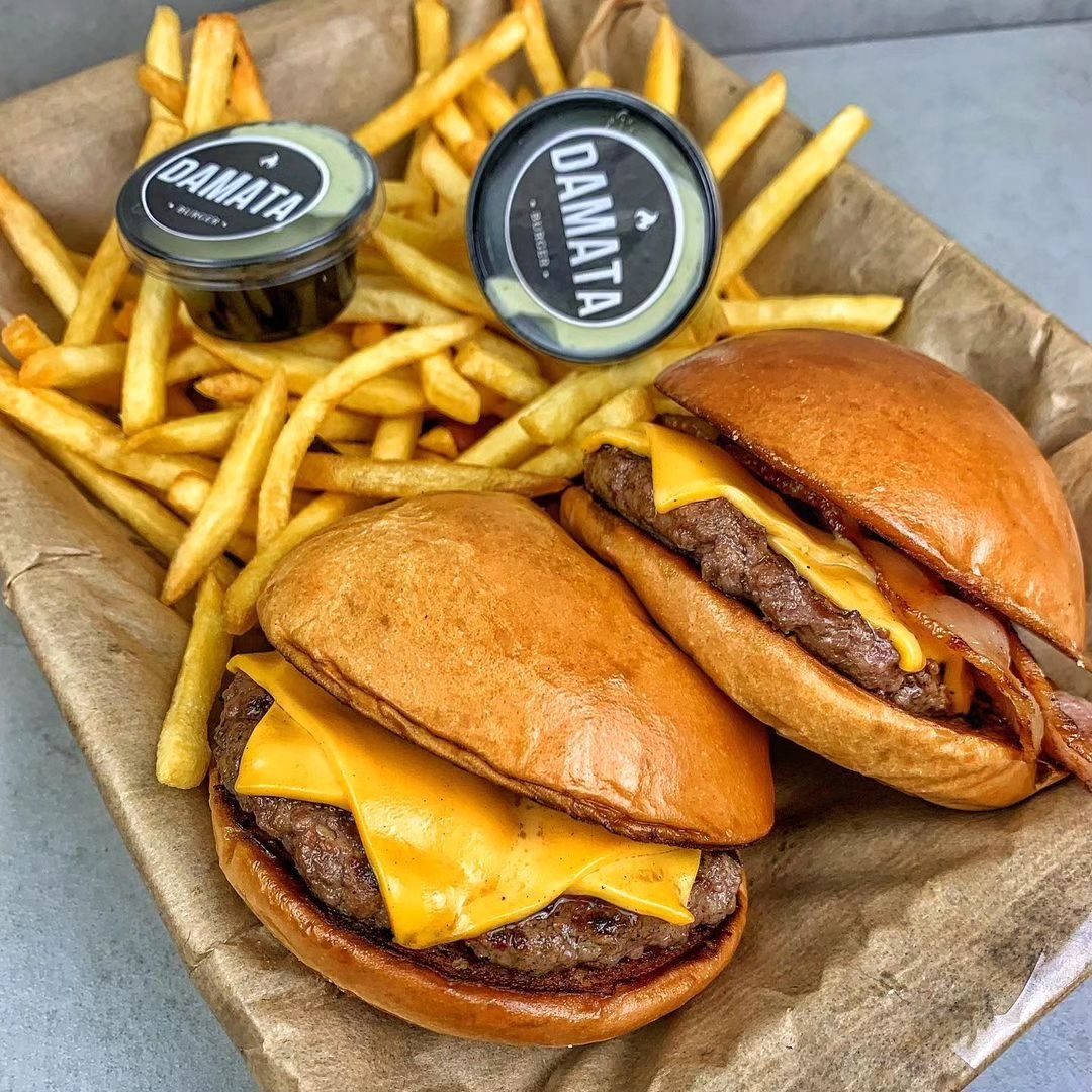 foodeymmm's tweet photo. Eat or pass? 🔥😋 https://t.co/wqxo6o1mt9