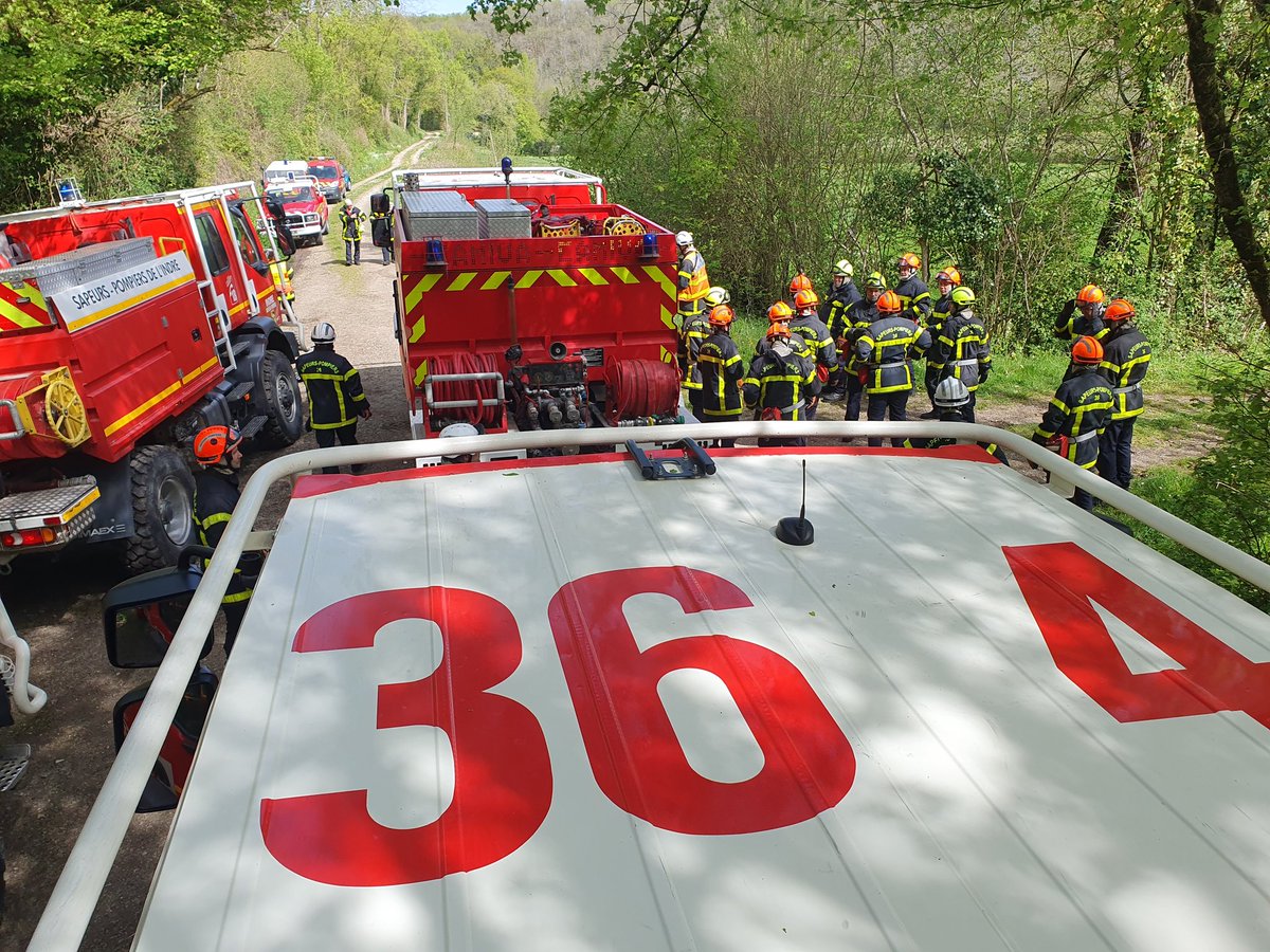 BOURDINSbastie1's tweet photo. Conditions idéales pour se former aux #FDF @Indre36 
Immersion @nrchateauroux @FB_Berry pour la mise en situation #GrandeLongueur 👨‍🚒👩‍🚒 https://t.co/rVOi1NpxVH