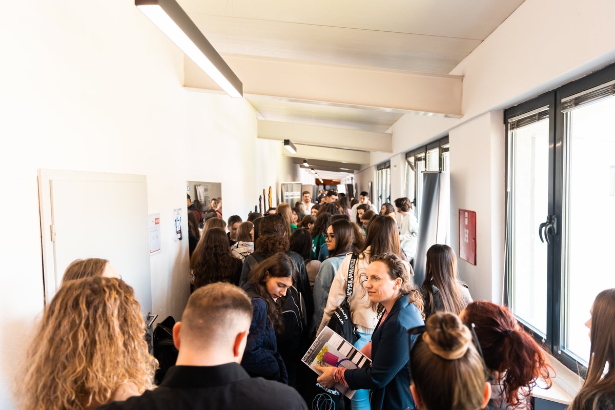 thefoundation_h's tweet image. The #GirlsinICT 2023 Job Fair held in @RITKosovo  helped dozens of young girls to kick start their career in prestigious tech companies &amp;amp; organizations in Kosovo.