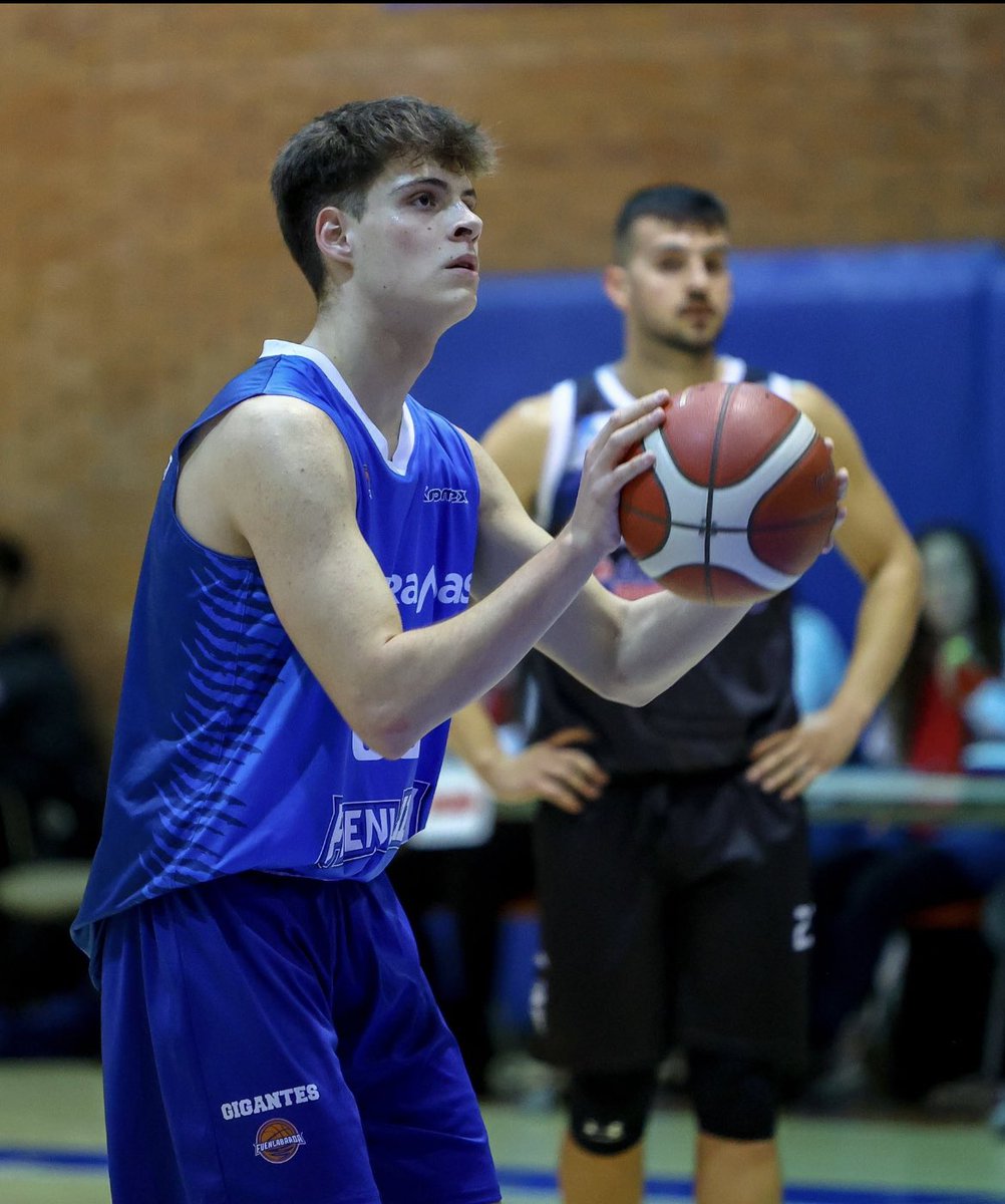 balltoptalents's tweet photo. Jorge Oliva y Adama Traore finalizan la temporada regular de madrid consiguiendo el tercer puesto y se clasifican con @BFuenlabrada para el cto de españa de clubes. En el que se medirán en la fase de grupos con Valencia Basket , Betis y Gran Canaria. 
Mucha suerte ! 

#BTTEAM https://t.co/zKsXZPnWJ6