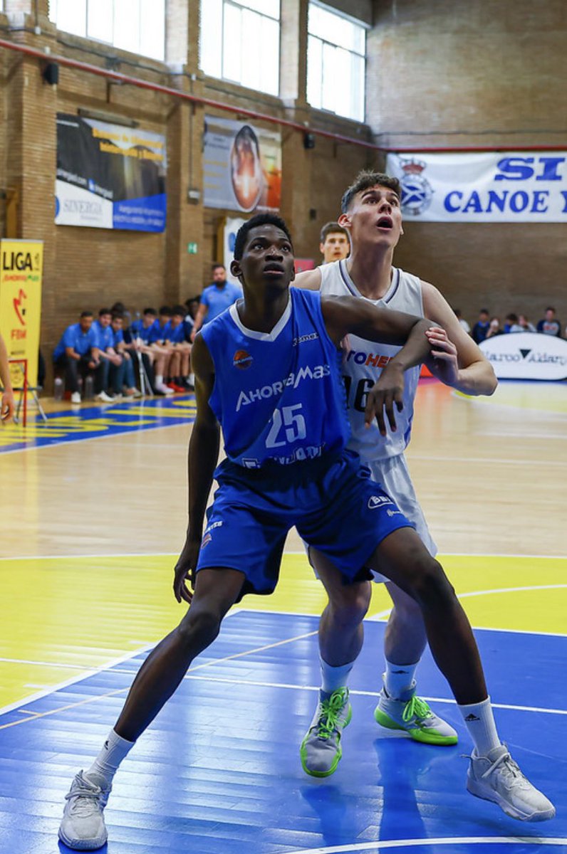 balltoptalents's tweet photo. Jorge Oliva y Adama Traore finalizan la temporada regular de madrid consiguiendo el tercer puesto y se clasifican con @BFuenlabrada para el cto de españa de clubes. En el que se medirán en la fase de grupos con Valencia Basket , Betis y Gran Canaria. 
Mucha suerte ! 

#BTTEAM https://t.co/zKsXZPnWJ6