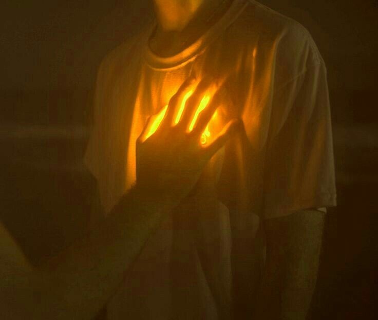 MIKAELS0NSV0W's tweet photo. .

      ɴᴀᴏʏᴀ ᴍᴄᴋɪɴɴᴏɴ 

      '  golden child , lion boy ; 
tell me what it's like to conquer . 

         fearless child , broken boy ; 
tell me what it's like to burn  .  ' https://t.co/5t97jLpuqv