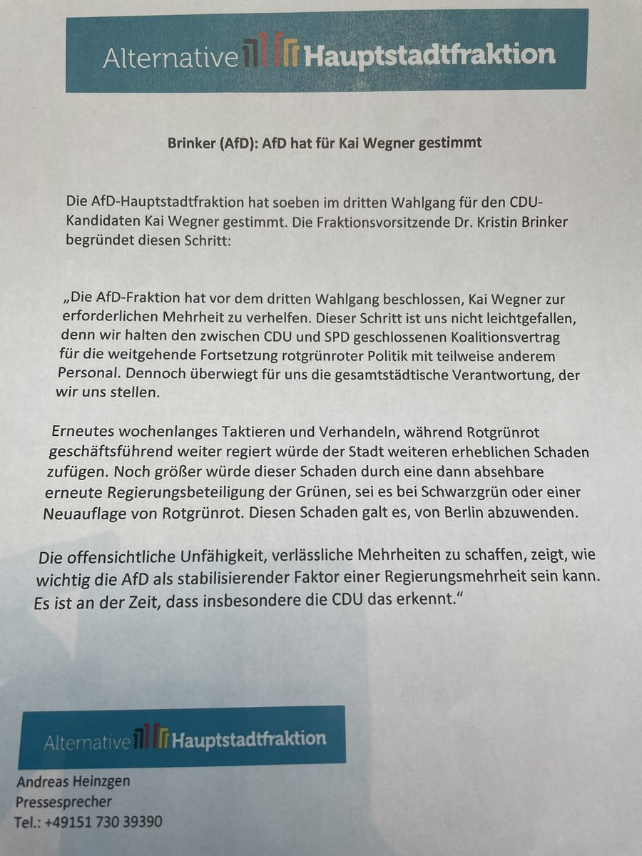 JuliusBetschka's tweet photo. Irre. Die AfD-Fraktion stimmt laut eigener Aussage für Kai #Wegner als Regierendem Bürgermeister. Es wird schon eine Pressemitteilung verteilt. https://t.co/Hzt8ykpeNt