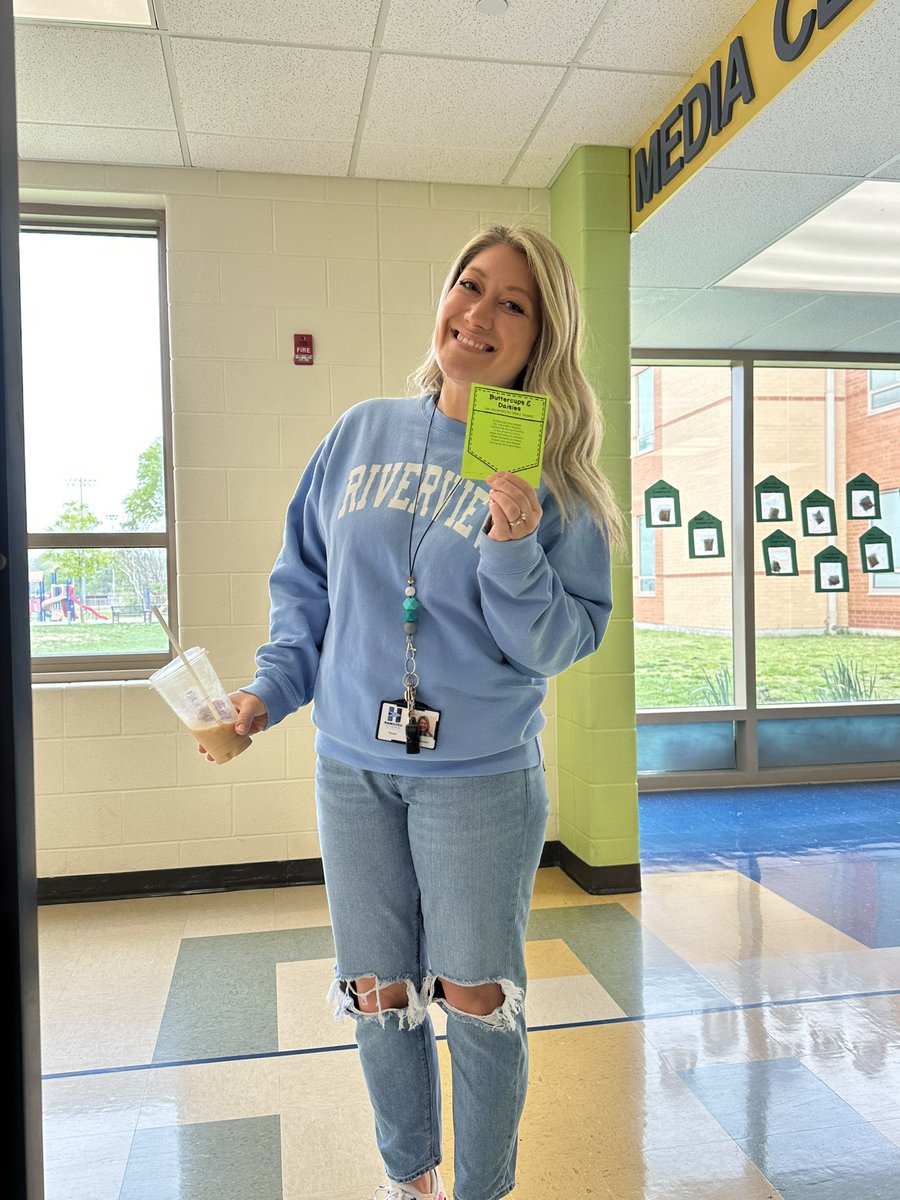 BrandeeStaud's tweet photo. We’re celebrating “Poem in Your Pocket Day” here @Hamilton_RV today! @MrsFunston_RV @Hamilton_Instr https://t.co/5W0pzGL1Li