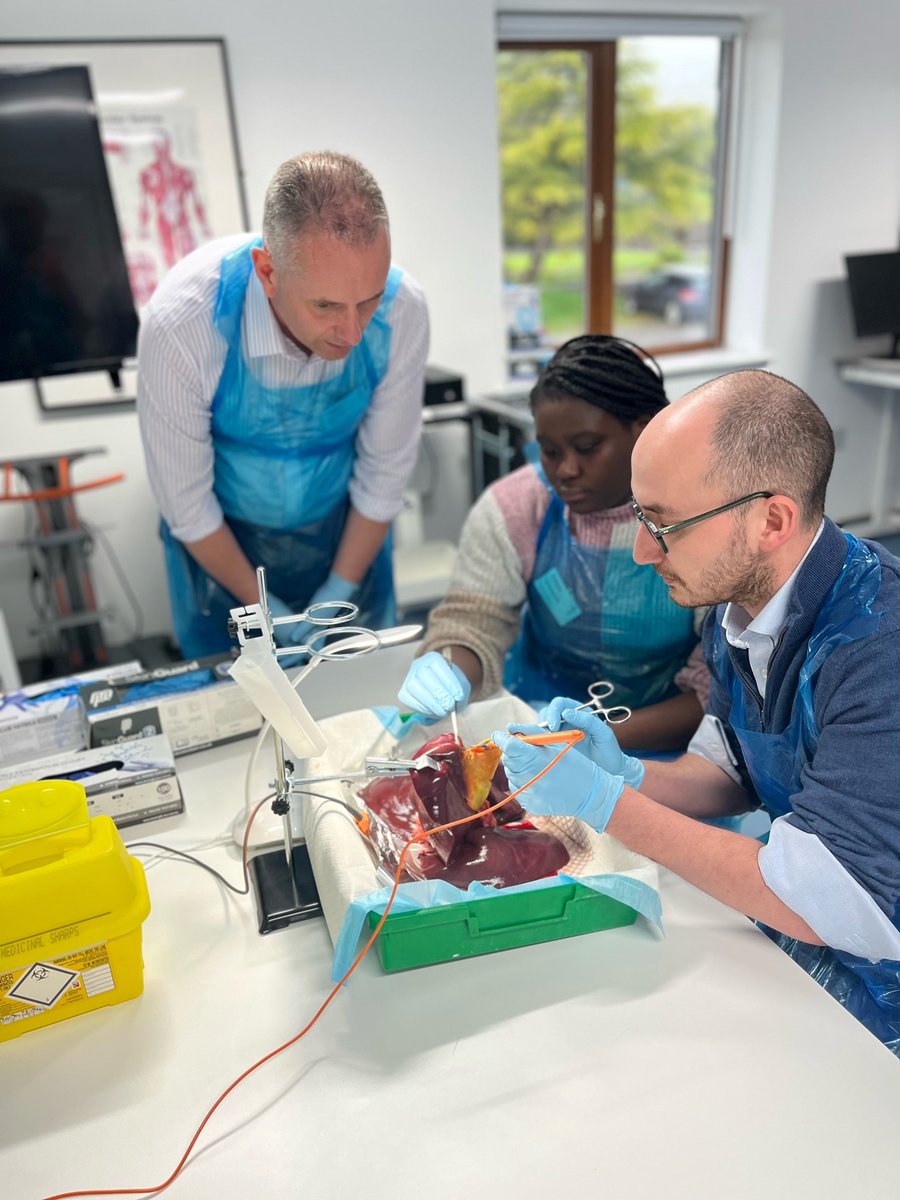 BOWAMEDICALUK's tweet photo. The first practical session of the #GBIHPBA Fundamentals of #LiverSurgery commences under the watchful eye of the Faculty.

The trainees are using the #BOWALOTUS Liver Resector and #BOWAARC Diathermy to perform Wedge Resection and Open Cholecystectomy.

#HPB #HPBsurgery https://t.co/dxqSBXPPRE