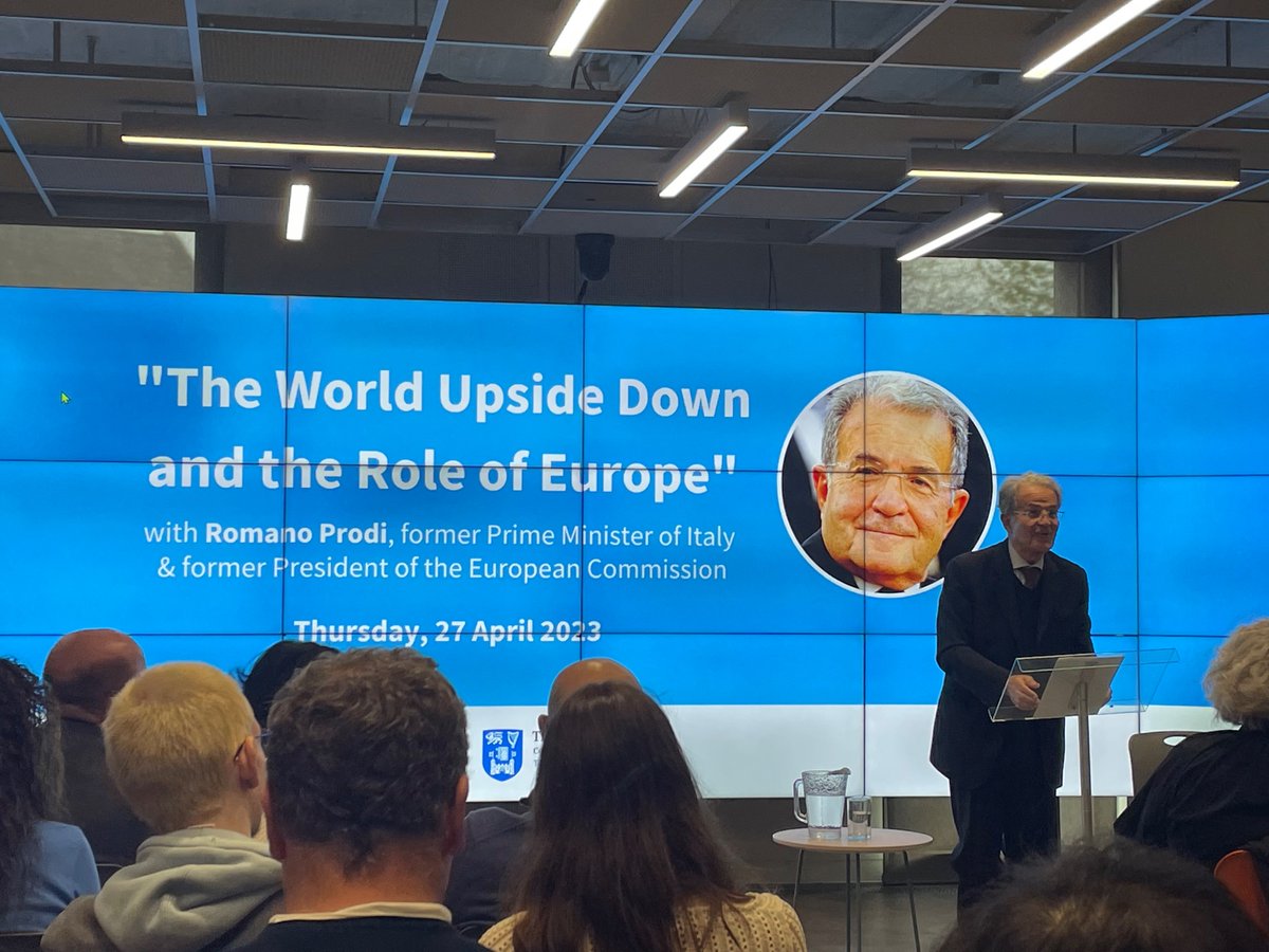 Immensely fascinating to hear Romano Prodi’s views on European and global politics & geopolitical processes, and about his experiences with world leaders throughout his influential political career, during his visit to Trinity College Dublin @tcddublin