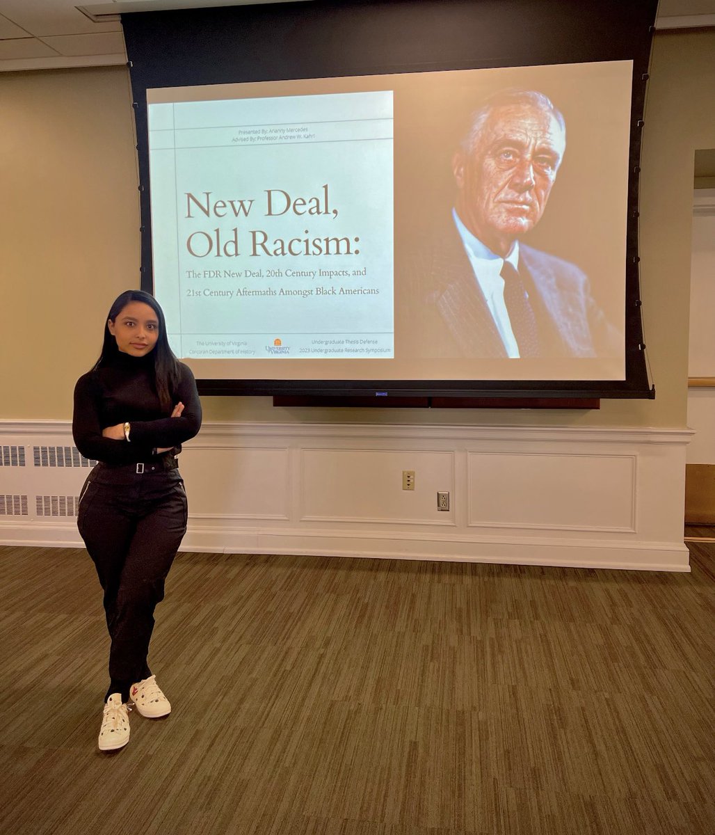 Ariannnyy_'s tweet photo. Good morning! I just defended my research at The Undergraduate Research Symposium. https://t.co/8fvhSYhATJ