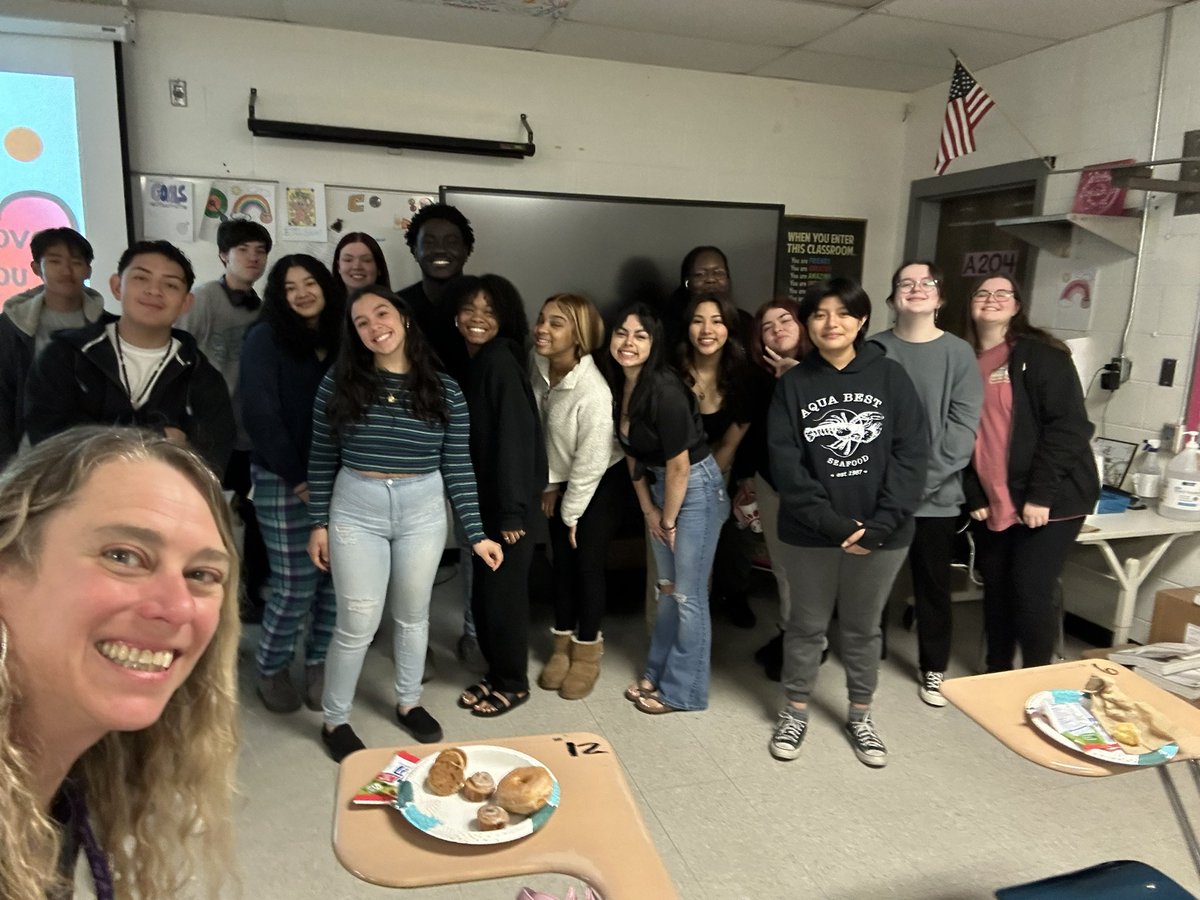mrsvwillis's tweet photo. Best 2nd period ever!!! 💙💙💙 https://t.co/3y4GlHl0vc