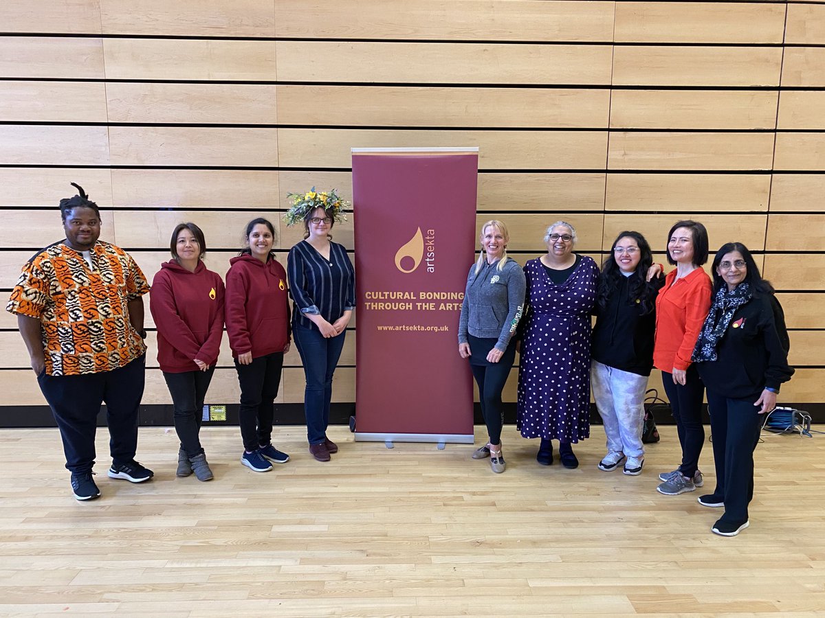 nisha_tandon's tweet photo. ⁦@artsekta⁩ today at ⁦@boysmodelschool⁩ delivering the One World Day. Yr10 classes learnt about 8different countries India, China, Japan, Pakistan, Mexico, Zimbabwe, Estonia&amp;Latvia. Thank you to all the artists, teachers and pupils ⁦ https://t.co/TtYdnFFONY