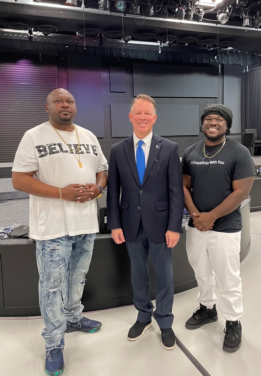 Ryan D Burgess (@ryandburgess1) on Twitter photo Yesterday, we had a capacity crowd of 400 attendees enjoy a collaborative performance by <a href="/GoodwillCols/">Goodwill Columbus</a> individuals, staff, and the Friends in Harmony Choir. I’m here with two of the stars - Donte Woods Spikes and Darryl Hawkins. Thanks to our friends at <a href="/harmonycolumbus/">Harmony Project Columbus</a>! Yesterday, we had a capacity crowd of 400 attendees enjoy a collaborative performance by <a href="/GoodwillCols/">Goodwill Columbus</a> individuals, staff, and the Friends in Harmony Choir. I’m here with two of the stars - Donte Woods Spikes and Darryl Hawkins. Thanks to our friends at <a href="/harmonycolumbus/">Harmony Project Columbus</a>!