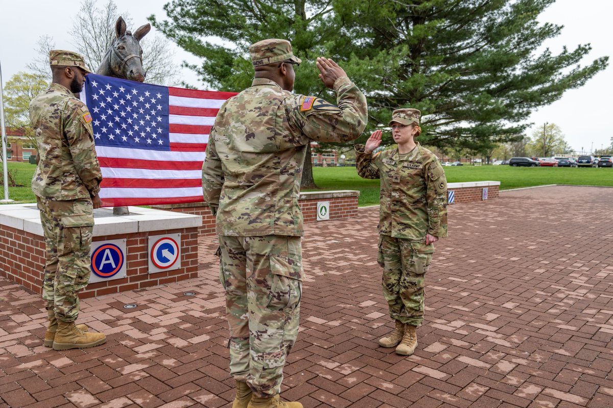 1stTSC's tweet photo. Congratulations to Sgt. Madison Mount as she becomes another #StrongSergeant at #FirstTeam and #reenlists for her new duty assignment at Fort Polk. https://t.co/JBNoHeZU4A