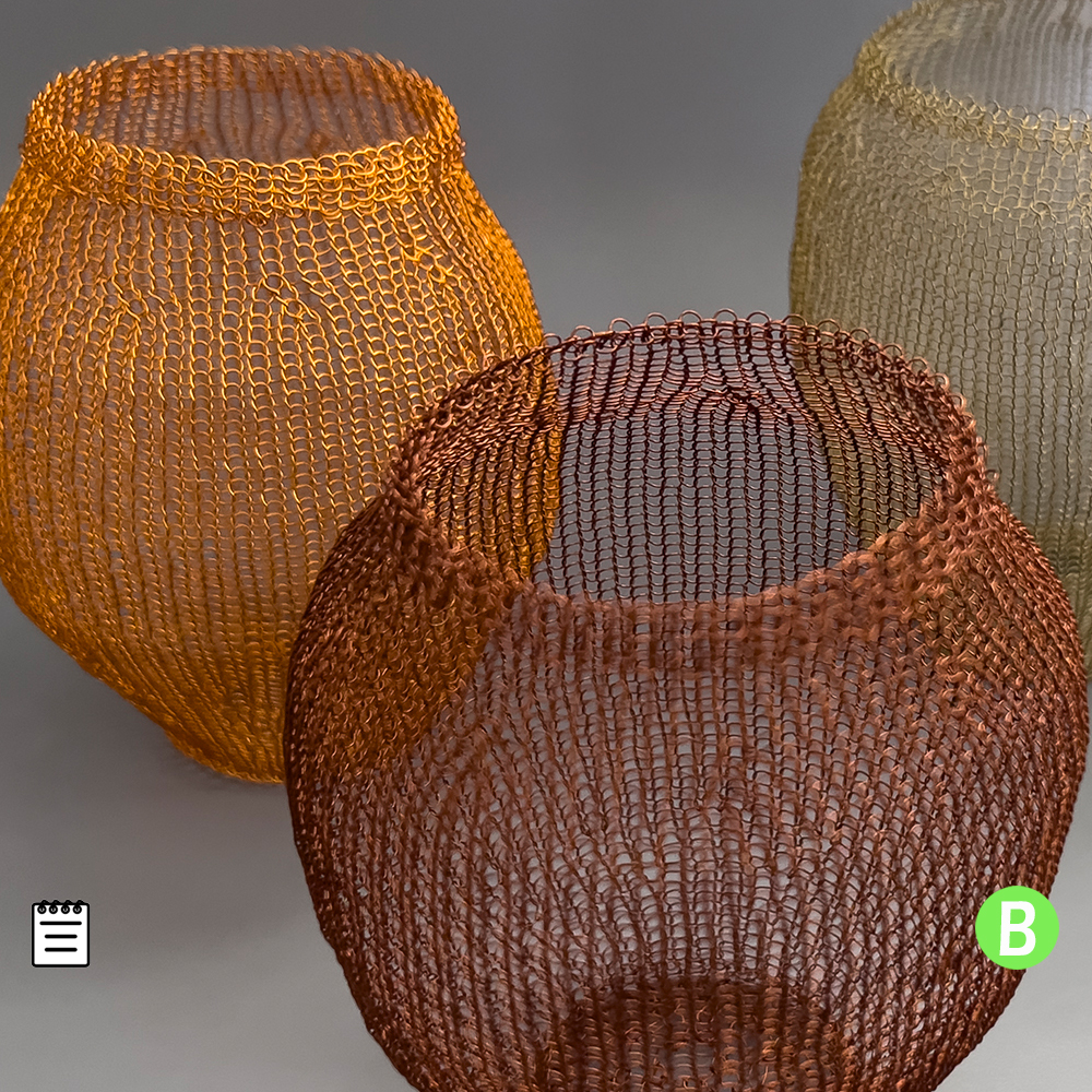 yoola's tweet photo. 🌷Happy to announce that the Wire Crochet Vase partial pattern is ready for download 🌷 - https://t.co/tVI8uRVkpT https://t.co/EHdX3EFGli