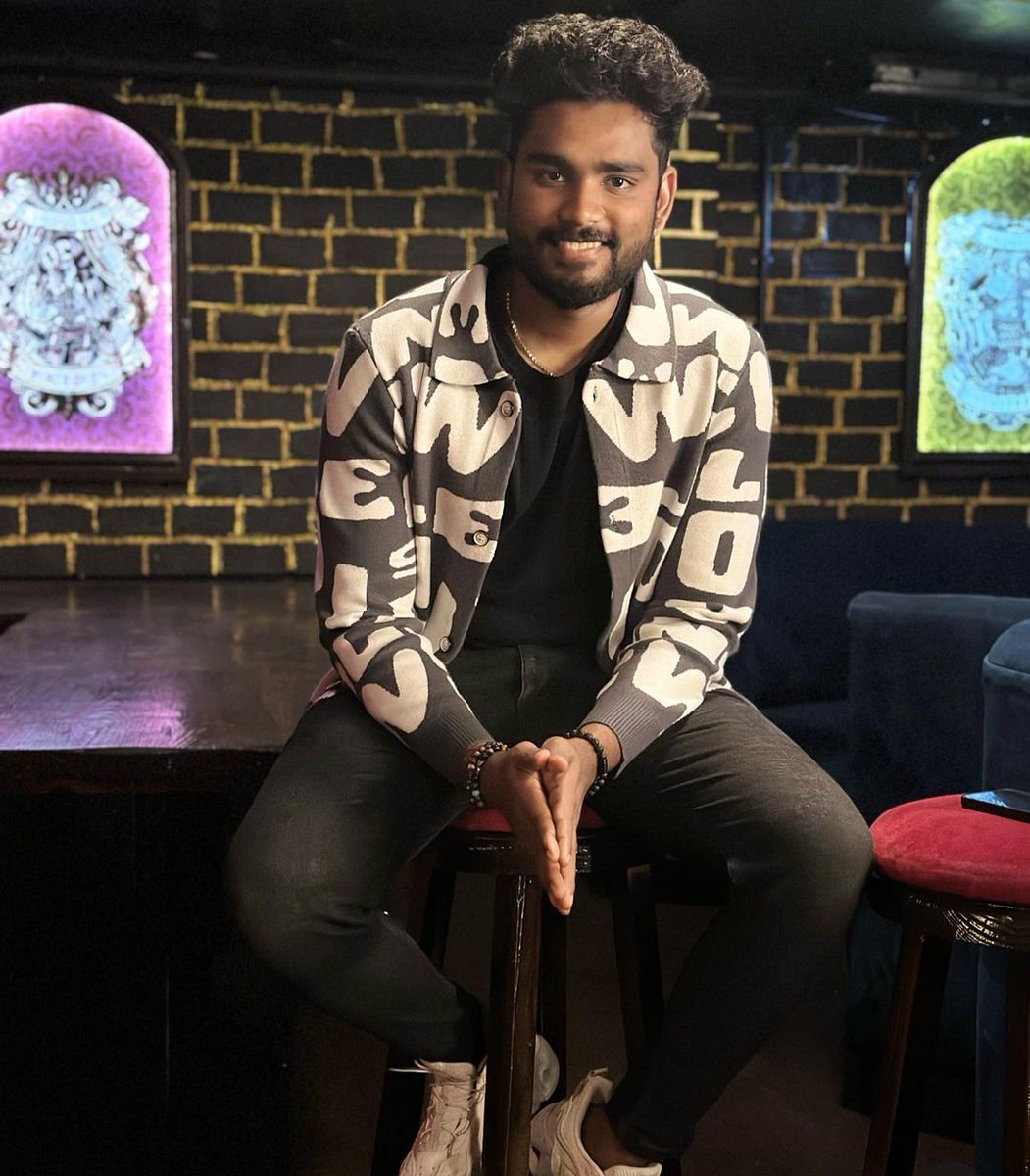 Hepzhi3's tweet photo. Sometimes struggles are essential to bringing out your hidden potential and strengths. It is essential to remain calm and keep your spirits high even during a struggle. Wait for your tides to turn in favor. #SamVishal https://t.co/5P2Gv41rVK