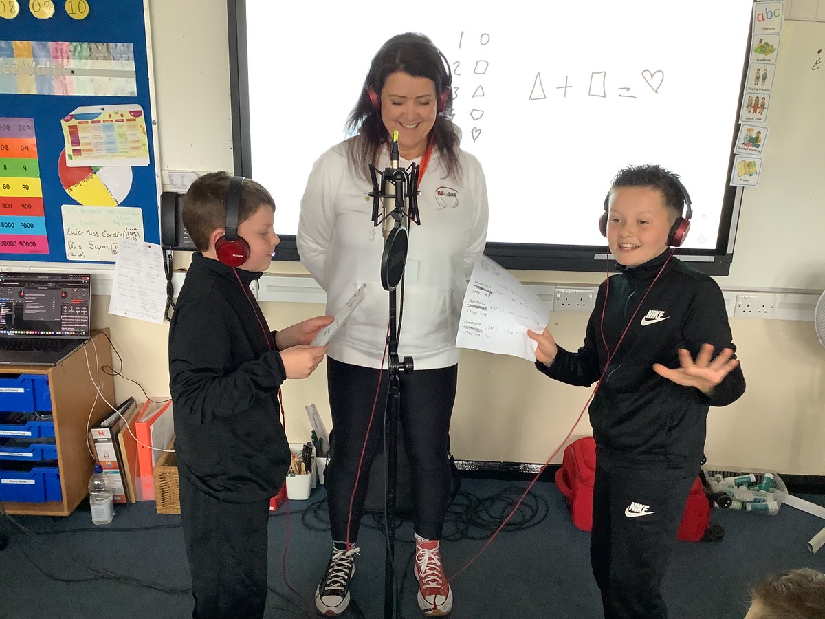 gabriel_primary's tweet photo. We were so lucky to have #DJSusie for #DJ4ADAY. So many blended learning opportunities! The children @Stgabsprimary had a blast adventuring into radio DJs! We thoroughly look forward to working with you in the coming weeks! Diolch yn fawr DJ Susie! π€©πΆ @singergise1 @gwentmusic https://t.co/VTgpCnbTRh