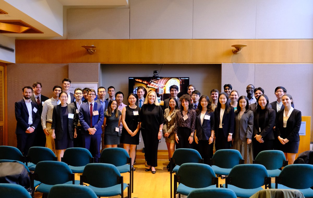 SMMcKernan's tweet image. I was honored to give the keynote speech at the 22nd @CarrollRound at @GeorgetownSFS. Using examples from @UrbanInstitute research, I spoke about the positive impact that economic research can have on people's lives. It was wonderful to meet so many bright future economists!