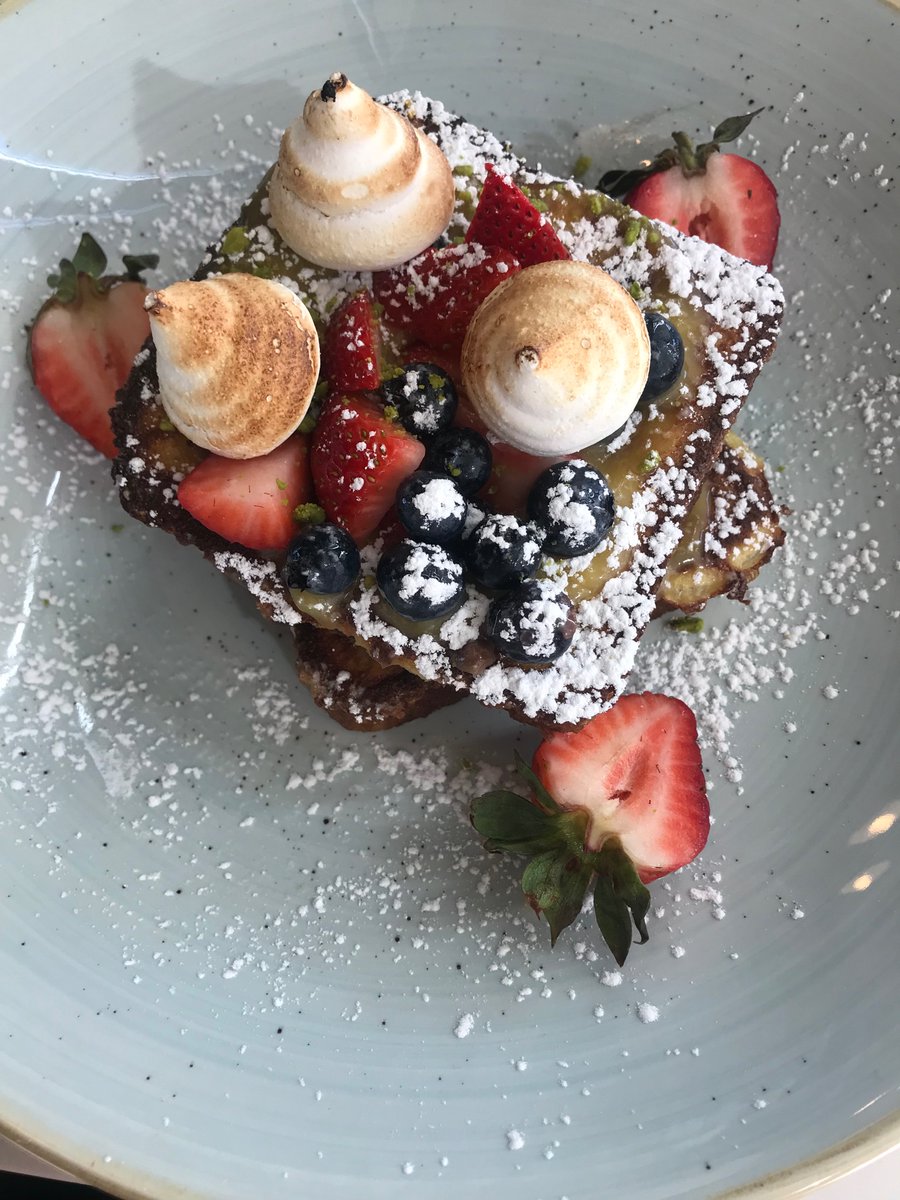 Arts and crafts I’ve been making and one of my new favourite breakfasts #frenchtoast  #art #artsandcrafts #art #embroidery #handsewing #ribbonembroidery