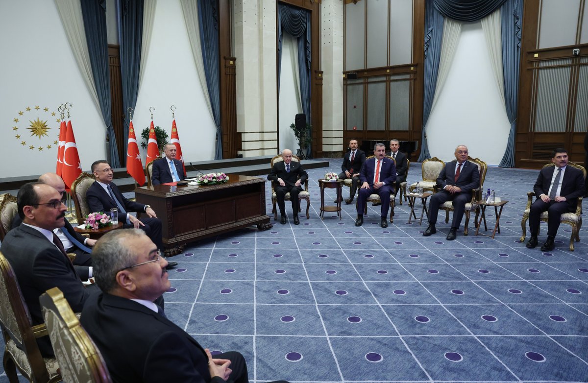 RTErdogan's tweet photo. Bugün milletimize olan bir sözümüzü, bir ahdimizi daha gerçekleştirdik. Nükleer tesis statüsü kazanan Akkuyu'nun üretime başlaması sevincini de inşallah hep birlikte yaşayacağız. https://t.co/FZ7TerFuVs