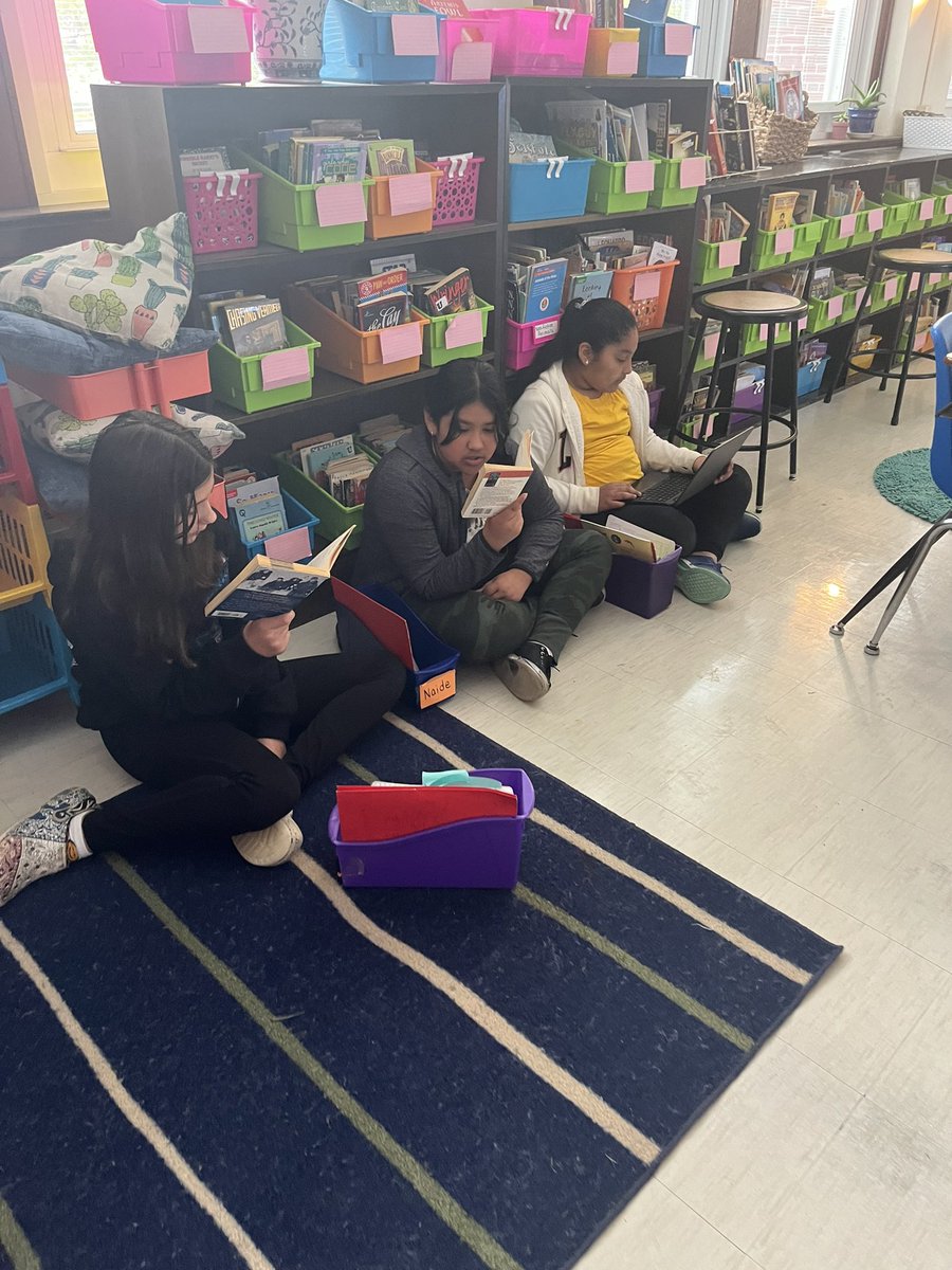 𝕄𝕣𝕤. 𝕊𝕨𝕒𝕞𝕪 tweet media