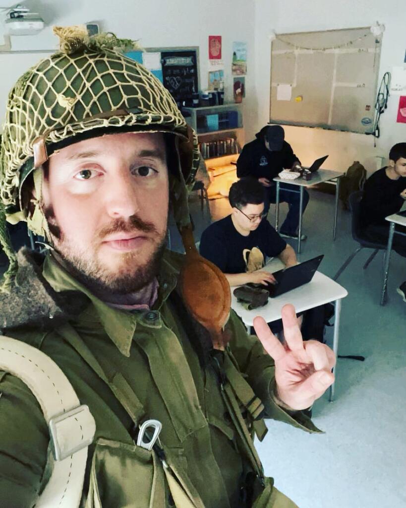 Mr. Scarabino’s U.S. history class learned about WWII. #wearewantagh @paulguzzone44 @winansC_A @wantaghschools