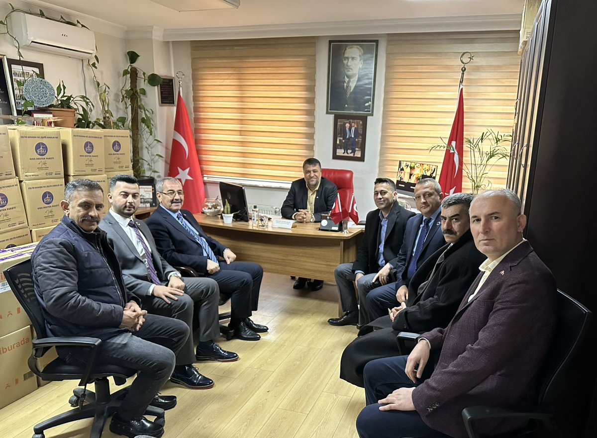 MHP Şişli ilçe  başkanımız Sn. <a href="/ouz_cabbar/">Oğuz Tolga Cabbar</a> , Milletvekili  adaylarımız  Sn. Necdet Öztürk, Sn. Murat Sancak ve teşkilat yöneticilerimiz eşliğinde bugün seçim çalışmalarımıza Şişli ilçemiz Kuştepe Polis merkezimize ve mahalle muhtarlığımıza ziyaretle başladık.