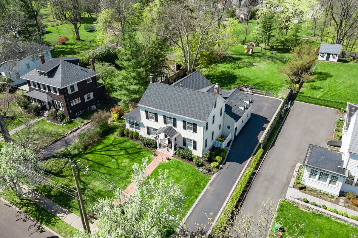 CalHenSIR's tweet photo. #HouseOfTheWeek: This gracious, circa 1919 home sits proudly on a large, lovely lot on one of the most coveted streets in all of beloved Pennington Borough: https://t.co/fb1ylr31Sk #pennington #realestate #sothebysrealty #lovewhereyoulive https://t.co/TuyyALtP9x