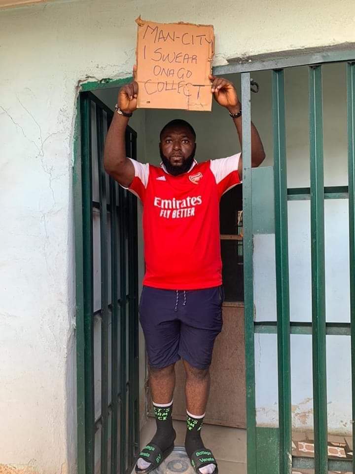 Echendu_Daniel's tweet photo. Manchester City vs Arsenal:

Before 90min       After the 90min https://t.co/n8WrKHNiX4