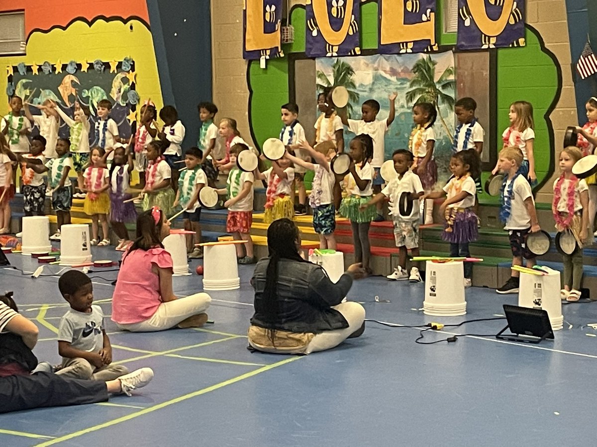 ecectupelo's tweet photo. Last Beetastic of the year is underway at ECEC. So proud of of all our performances and winners! #tosd https://t.co/9WP6XKn2Wq