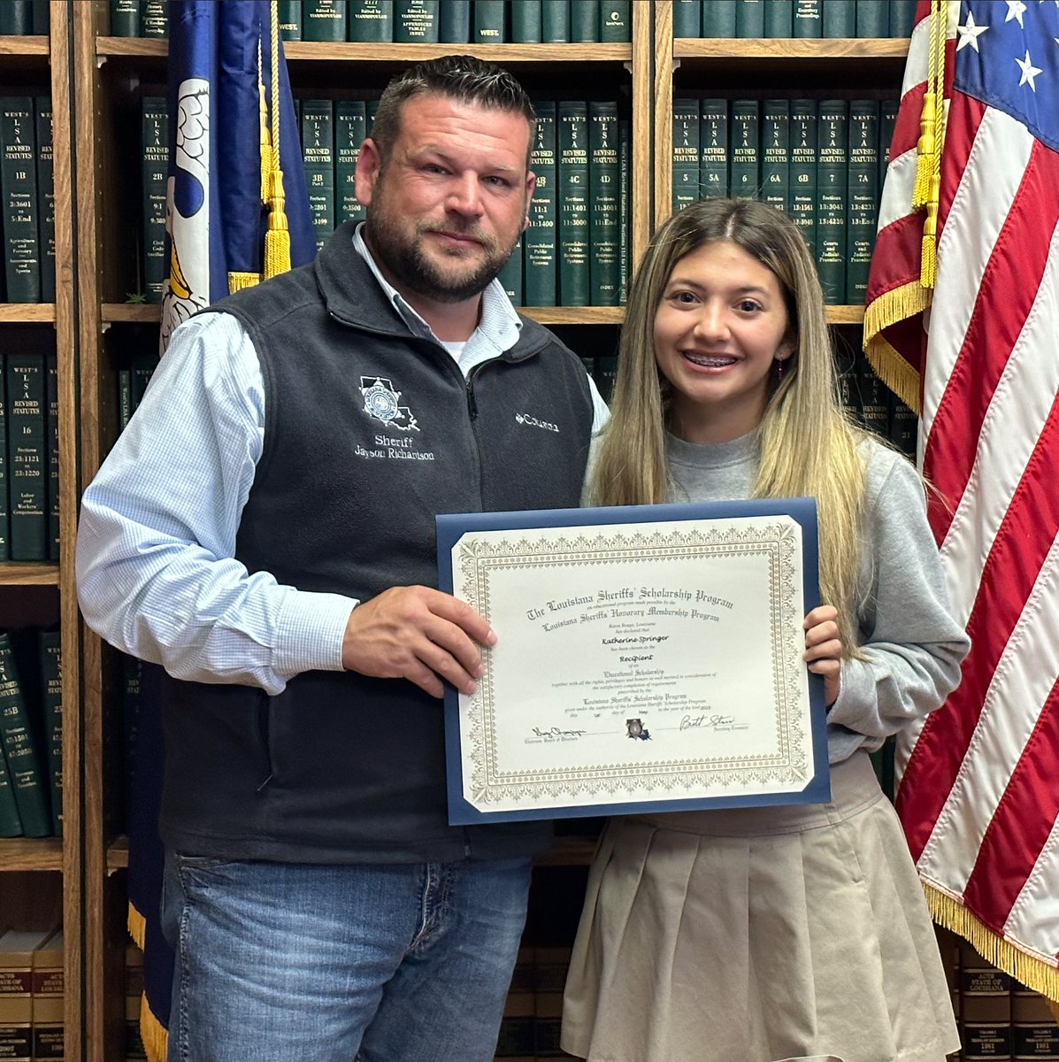 DesotoSheriff's tweet photo. Sheriff Richardson says CONGRATULATIONS to our 2023 selected recipients of the LA Sheriff's Scholarship!  
- Abigail Chen, NDHS
- Katherine Springer, NDHS
- Katelyn Caston, SHS

This years alternate students are:  Cameron Curtis, Hunter Harris! https://t.co/LNEWl38nmv