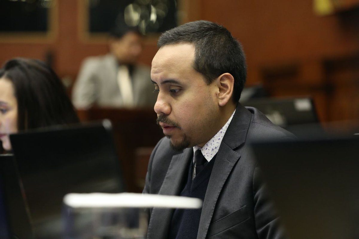 AsambleaEcuador's tweet photo. #PlenoLegislativo864 | Álvaro Salazar, secretario general, da lectura del informe no vinculante de la objeción parcial por inconstitucionalidad y por inconveniencia, presentada por el Primer Mandatario, respecto del Proyecto de #LeyFortalecimientoEPS https://t.co/8tbxfs8Odg