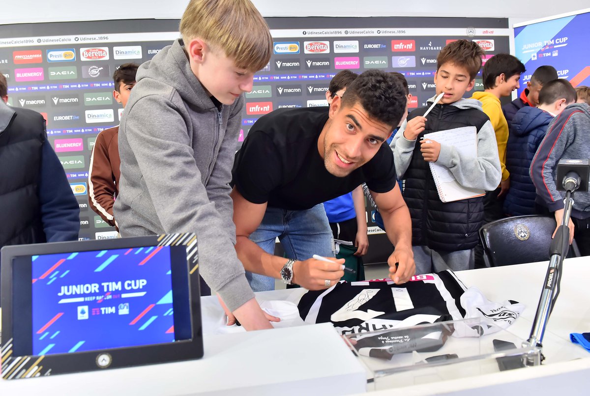DemonEventi's tweet photo. RT @TIM_Official: La #JuniorTIMCup fa tappa alla Dacia Arena! 😎 I ragazzi delle parrocchie San Giuseppe e Sant’Osvaldo hanno avuto la possibilità di incontrare il difensore dell'@Udinese_1896, Adam Masina, affrontando insieme i temi di #KeepRacismOut… https://t.co/ht6khU863L
