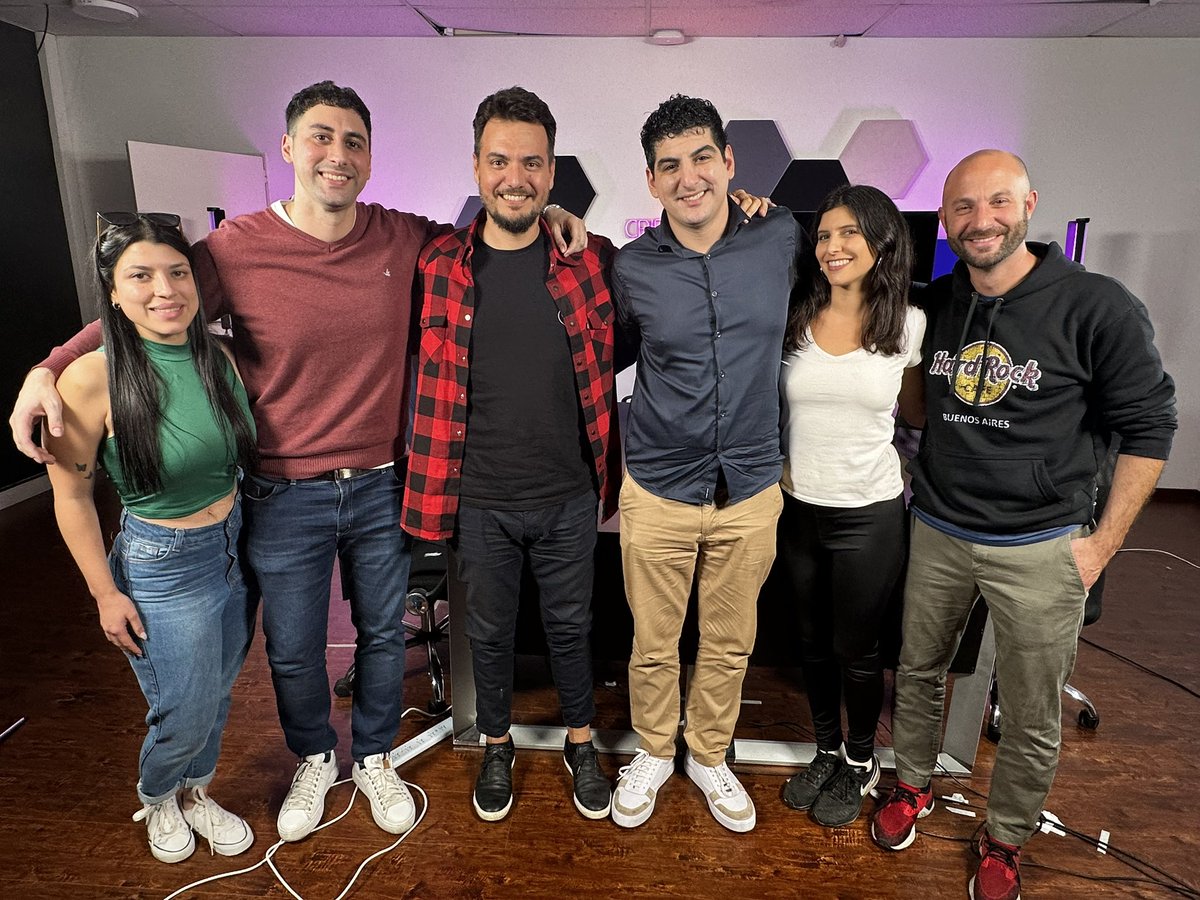 criptovisiontv's tweet photo. Ayer tuvimos un gran programa!!

#CompraElRumor 🍿

El resumen semanal de noticias de #Criptovision 🔊

@martinferratto @iapezteguia @stephiecherni #SantiCoates y nuestro invitado: @InviertoL 🚀

Nos acompañan: @exnesslatam @inversorglobal @globiance @ferrumnetwork @NodleNetwork 

🔊Mirá el programa en nuestro canal de YouTube https://t.co/MPB09KSprq

#Bitcoin #Ethereum #Blockchain #DolarBlue #Pesos #Argentina #China #Fed #Eeuu #china #brasil #Nike #metaverse #NFT
