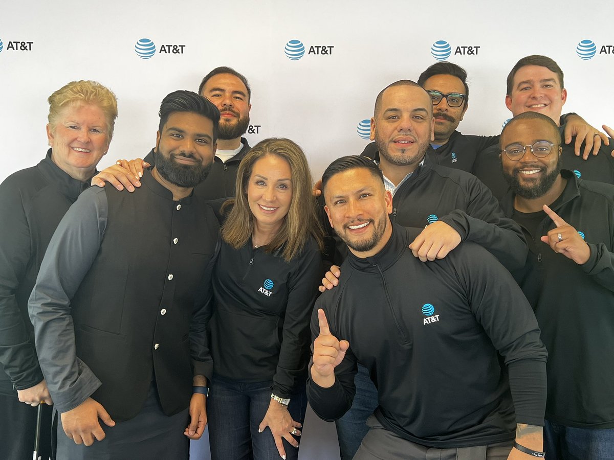 ARvengers23's tweet photo. The #ARvengers started the @GreaterLakesMkt morning off with our swagger and energy! Now it’s time to go out their and coach and win!! #MakingWaves @anoieGLM @Brandon_Loc @Anna_GLM https://t.co/emY33qIbfJ