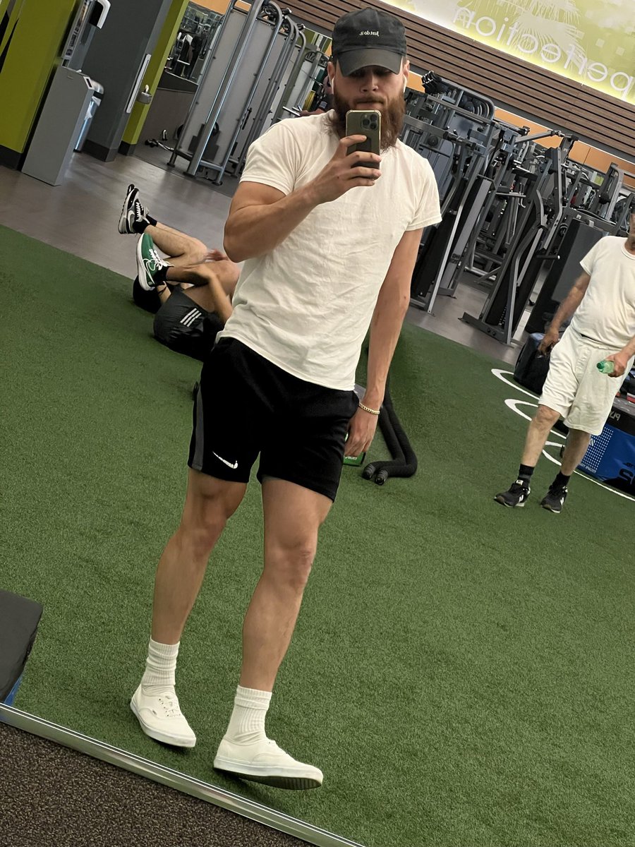 thelegendary_34's tweet image. Making progress and not allowing others to determine my limits 🦾 #brachialplexus