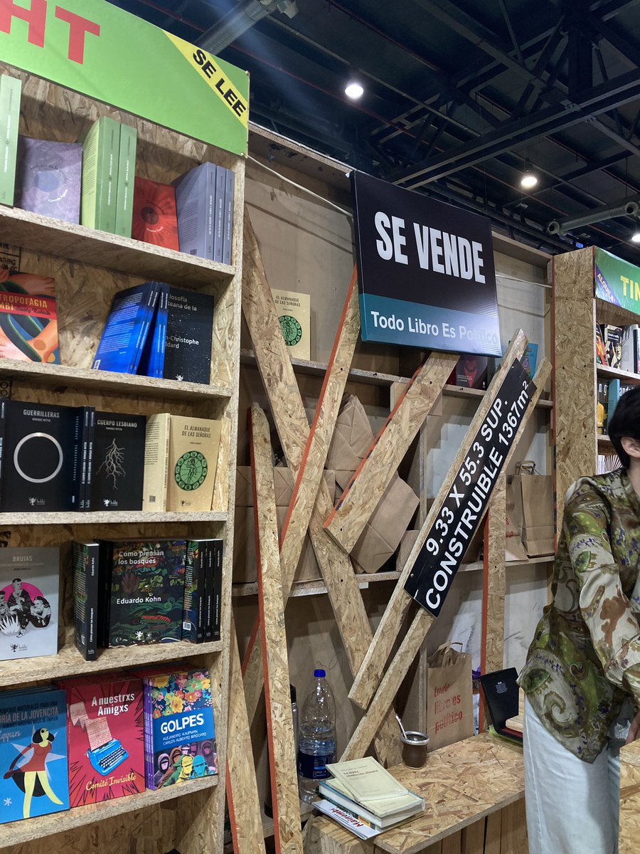 Todolibro espolítico tweet media