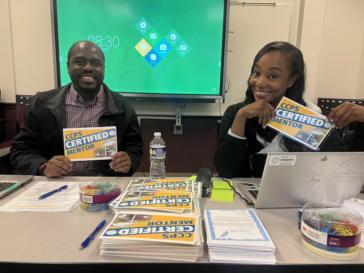 CCPS Mentor Drop Off !! Meet us here at the PLC! <a href="/CCPS_PLCShelby/">Shelby Stewart</a> <a href="/CCPSProfLearn/">CCPS Professional Learning</a>