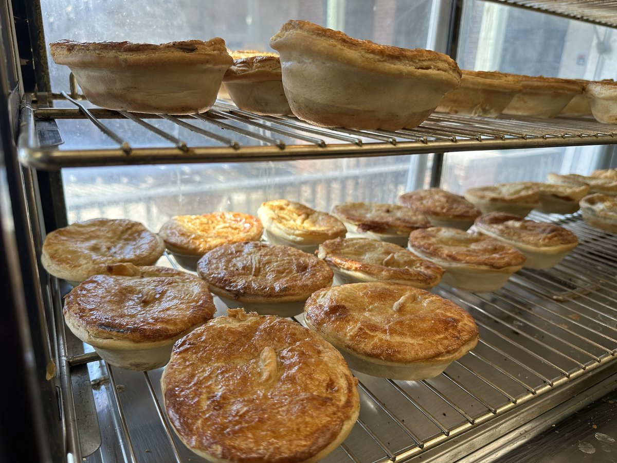 Jamo's New Zealand Pie Co tweet media