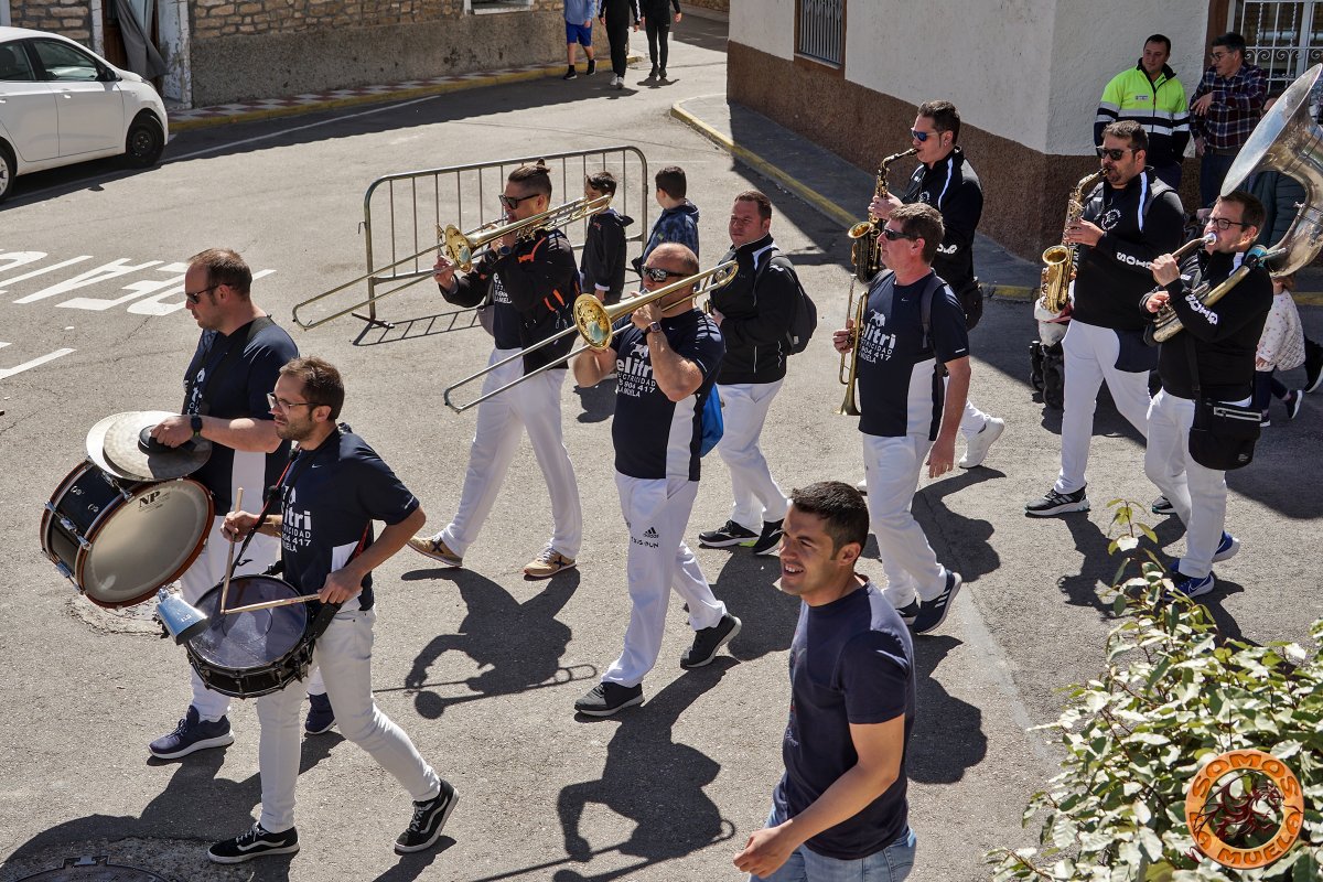 SomosLaMuela's tweet photo. 𝗚𝗶𝗴𝗮𝗻𝘁𝗲𝘀 𝘆 𝗖𝗮𝗯𝗲𝘇𝘂𝗱𝗼𝘀
Día de Aragón
#LaMuela #CulturaLaMuela #FiestasLaMuela https://t.co/yaqH6Jw8Cy