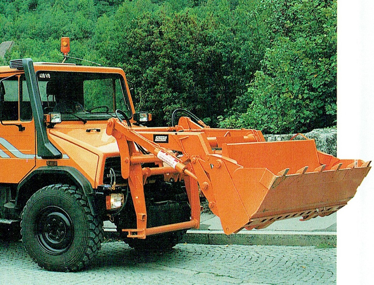 UnimogCommunity's tweet photo. 1992: Unimog 418 mit Frontlader von Schaeff. 

Unimog 418 with front loader from Schaeff. Brochure image

#mercedesbenz #cars #carsofinstagram #gaggenau #unimog #4x4 #daimler #ucg #unimogfan #unimogmuseum #unimogclubgaggenau #crane #kran #atlas #hiab #klaus #schaeff https://t.co/2fiiT2b8bL