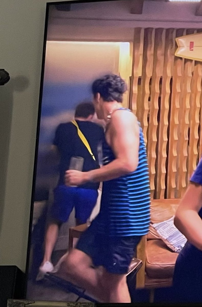 MichelleMohnett's tweet photo. James is comedy gold the episode! 😂 First we get “Poophole Village”. Then we get the scream and the trip. This is why we watch reality TV.   #VanderpumpRules https://t.co/3DtJ6smW0E